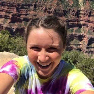 Meet your Posher, Makenzie